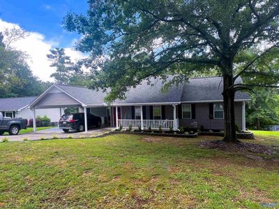 180 Becky Allen Circle, House other with 3 bedrooms, 2 bathrooms and null parking in Rainbow City AL | Image 1