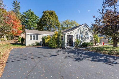 138 Low St, Newburyport, MA, 01950-3517 | Card Image