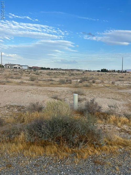 1611 Keith St, Pahrump, NV, 89048-8365 | Card Image