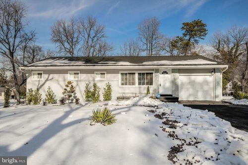 6012 Griffith Dr, SUITLAND, MD, 20746-4512 | Card Image