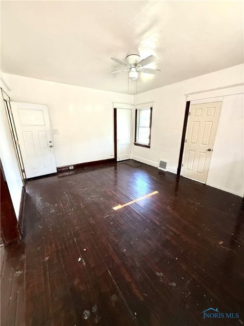 1316 Goodale Ave, Toledo, OH, 43606-4232 | Card Image