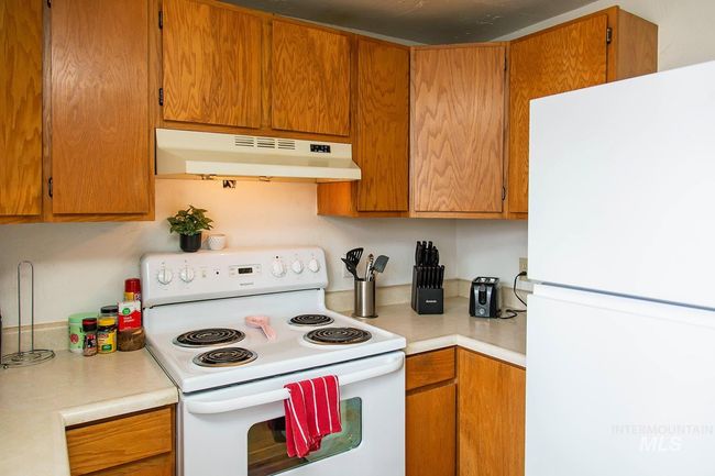 134 Maple Ave, Home with 2 bedrooms, 1 bathrooms and 2 parking in Hansen ID | Image 16