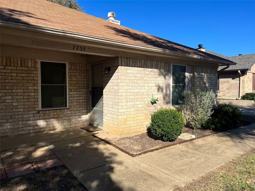 7759 Sable Ln, North Richland Hills, TX, 76182-4679 | Card Image