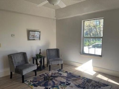 401 W Worley St, Columbia, MO, 65203-3322 | Card Image