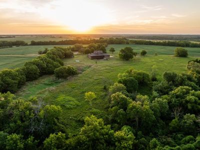 2235 N 700 Road, House other with 4 bedrooms, 2 bathrooms and null parking in Eudora KS | Image 2