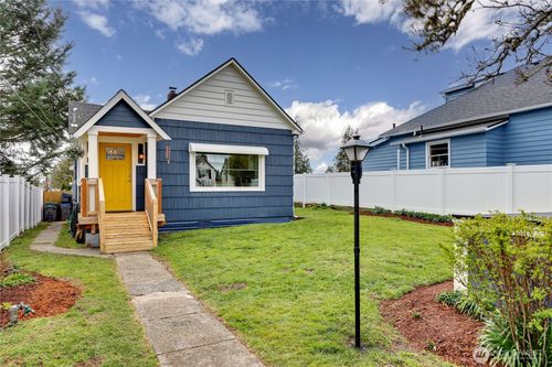 1523 7th St, Bremerton, WA, 98337-1252 | Card Image
