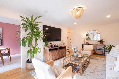 apt-5-4 Foxwood Dr, Pleasantville, NY, 10570-1629 | Card Image