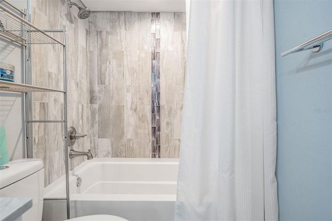 1313 - 1313 Hammock Pine Blvd, Condo with 2 bedrooms, 2 bathrooms and null parking in CLEARWATER FL | Image 21