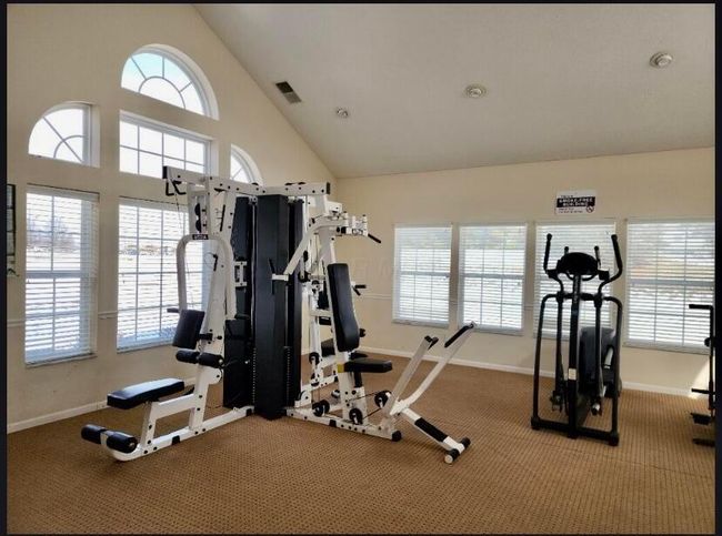 6547 Dorothys Crk, Condo with 2 bedrooms, 2 bathrooms and null parking in Canal Winchester OH | Image 23