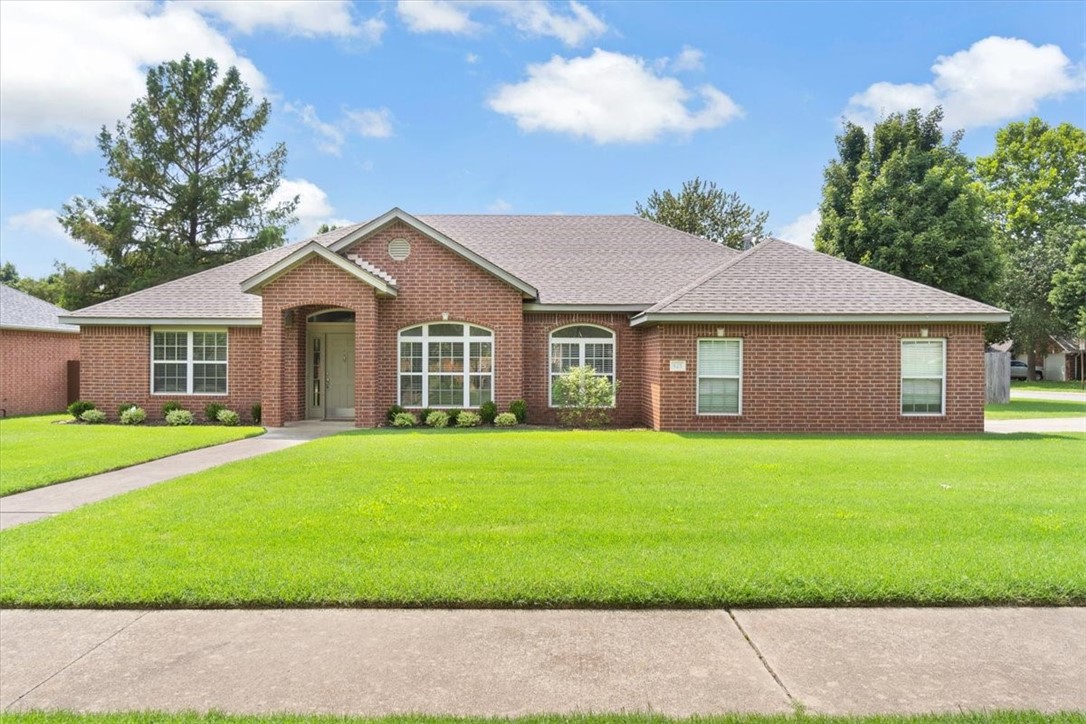 Queen Annes Lace Dr, Fayetteville, AR 72704