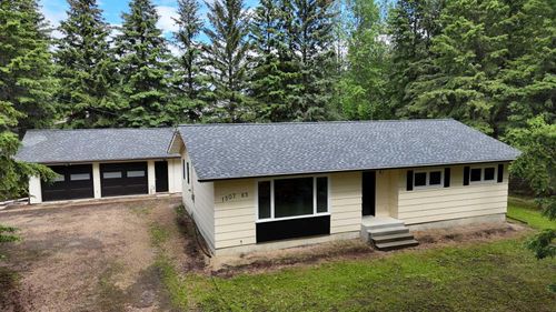 1507 65 St, Edson, AB, T7E1S3 | Card Image