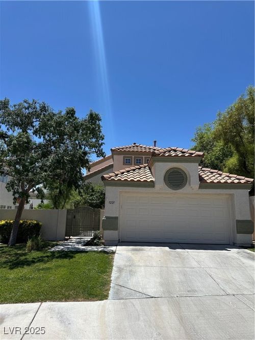 9221 Vosburgh Dr, Las Vegas, NV, 89117-5347 | Card Image