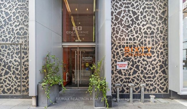 607 - 60 Colborne St, Condo with 0 bedrooms, 1 bathrooms and null parking in Toronto ON | Image 8