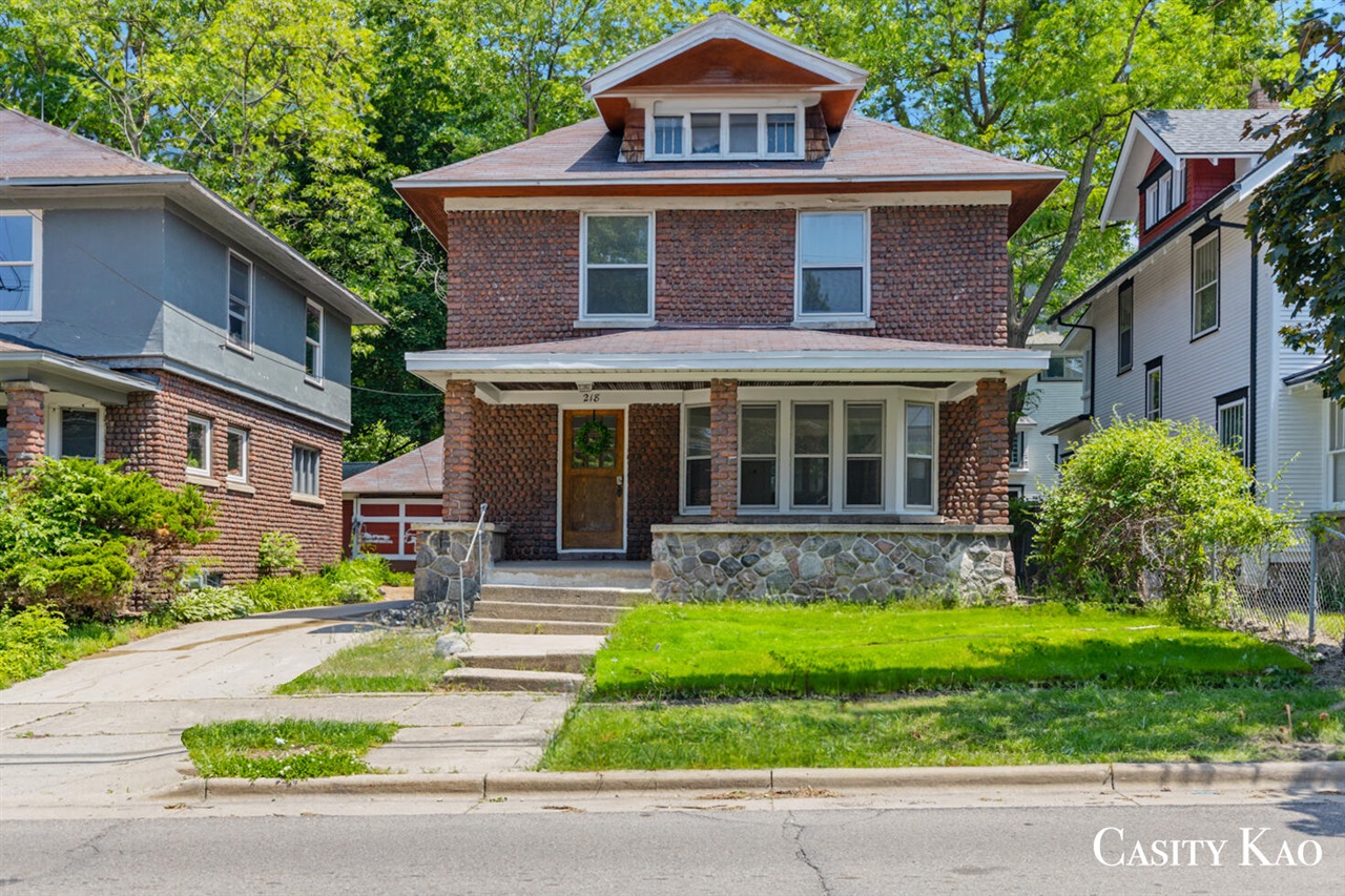 Diamond Ave, Grand Rapids, MI 49506
