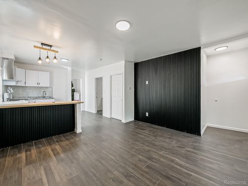 3811 Manistique St, Detroit, MI, 48215-4001 | Card Image