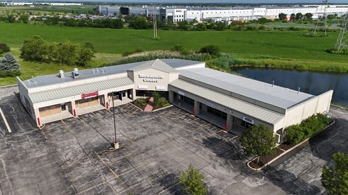 669-663-669 W Mondamin St, Minooka, IL, 60447-9057 | Card Image