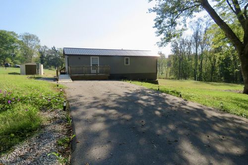 120 Brogden Rd, Sparta, TN, 38583-5544 | Card Image