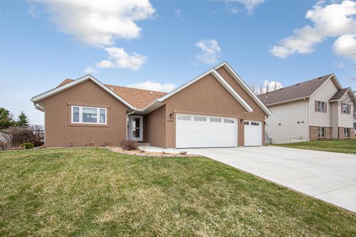 2214 Hulett Ave, Faribault, MN, 55021-2272 | Card Image