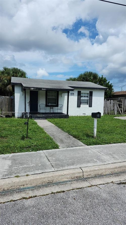 1660 W 26th St, Riviera Beach, FL, 33404-4067 | Card Image