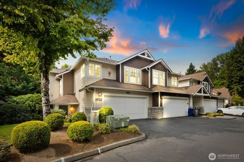 apt-211-12170 Ne 24th St, Bellevue, WA, 98005-1580 | Card Image