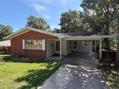 3912 N Cedar St, North Little Rock, AR, 72116-8268 | Card Image