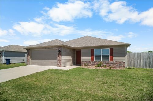 829 S Katlyn Dr, Siloam Springs, AR, 72761-4098 | Card Image