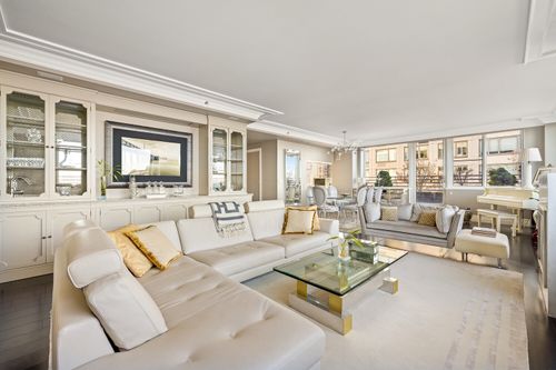 16m-120 Riverside Blvd, New York, NY, 10069-0530 | Card Image