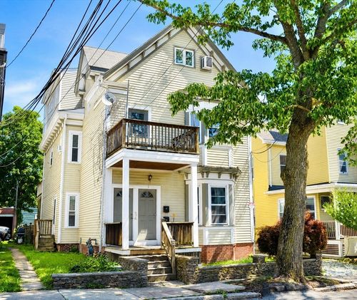 13 Howe St, Somerville, MA, 02145-3843 | Card Image