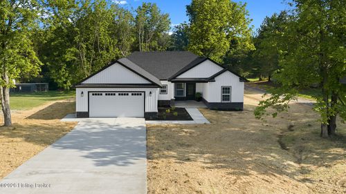 995 Lawrence St, Brandenburg, KY, 40108-1400 | Card Image