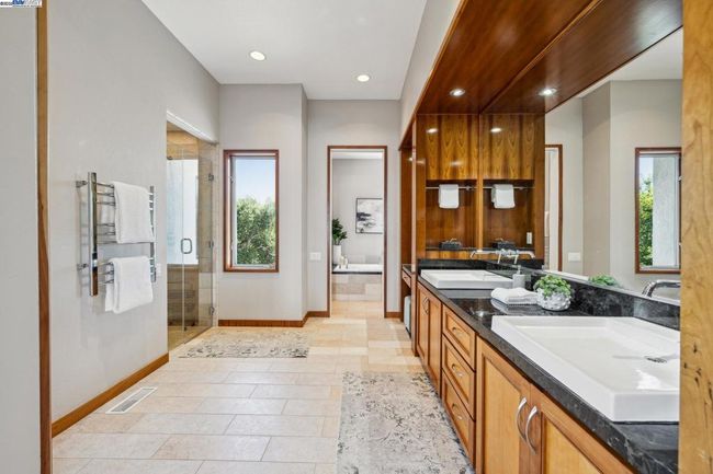 11 Leslyn Ln, House other with 5 bedrooms, 6 bathrooms and 2 parking in Lafayette CA | Image 44
