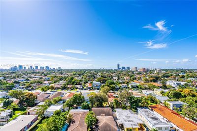 1213 - 3500 Coral Way, Condo with 2 bedrooms, 2 bathrooms and null parking in Miami FL | Image 1