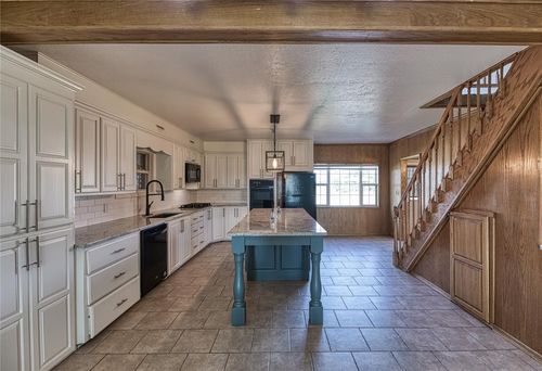 9448 N 2020 Rd, Hammon, OK, 73650-4401 | Card Image