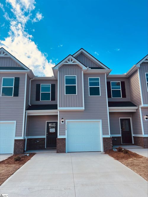 1326 Roadstead Ln, Spartanburg, SC, 29306-5803 | Card Image
