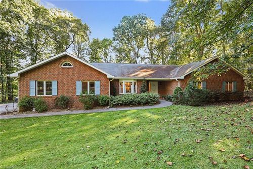 509 Ray West Dr, Kernersville, NC, 27284-8070 | Card Image