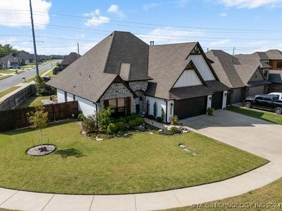 10309 S 233rd Place E, House other with 4 bedrooms, 3 bathrooms and null parking in Broken Arrow OK | Image 2