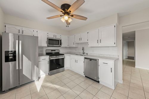 apt-201-1577 Jill Ct, Glendale Heights, IL, 60139-2972 | Card Image