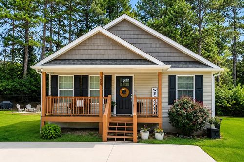 209 Roslyn Ct, Dalton, GA, 30720-7208 | Card Image