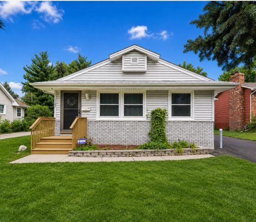 1123 43 1/2 Ave Ne, Columbia Heights, MN, 55421-3018 | Card Image