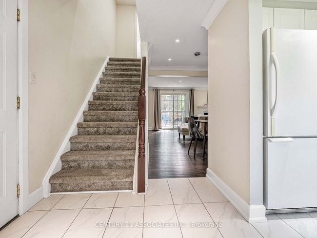 611 Preston Pky, House other with 3 bedrooms, 2 bathrooms and 4 parking in Cambridge ON | Image 5