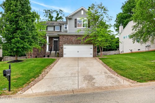 9804 Creek View Estates Dr, Louisville, KY, 40291-3192 | Card Image