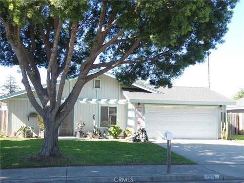 1123 Hal Ave, Santa Maria, CA, 93454-3337 | Card Image