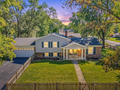 4 Tamarack Ave, Naperville, IL, 60540-8040 | Card Image