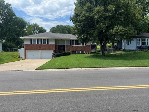 2720 N 72nd St, Kansas City, KS, 66109-1737 | Card Image