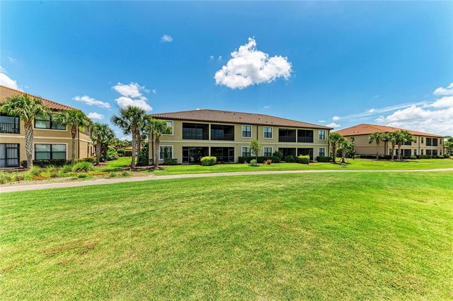 UNIT-104 - 13609 Messina Loop, Condo with 2 bedrooms, 2 bathrooms and null parking in Bradenton FL | Image 43