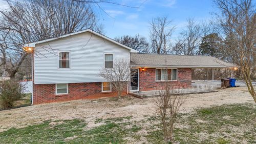 2232 Center Cir, Jefferson City, TN, 37760-4936 | Card Image