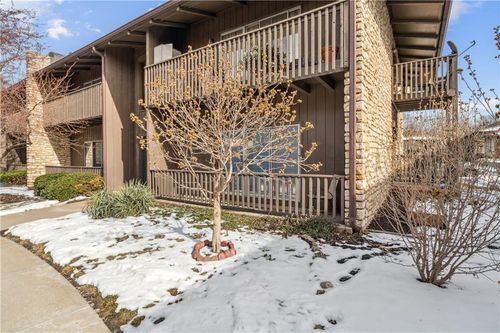 apt-b-419 W 104th St, Kansas City, MO, 64114-4624 | Card Image