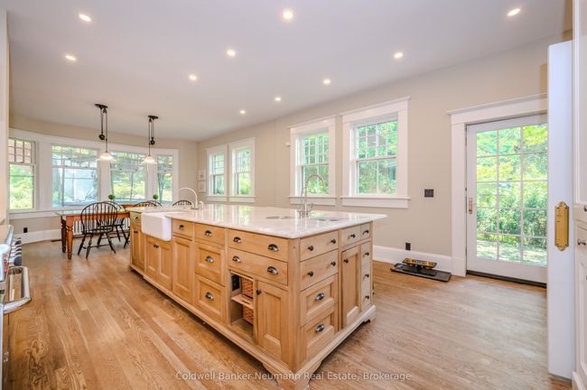 35 Queen St, House other with 7 bedrooms, 4 bathrooms and 2 parking in Guelph ON | Image 11