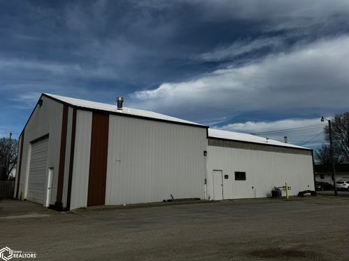 122 E Ayers St, Osceola, IA, 50213-1005 | Card Image