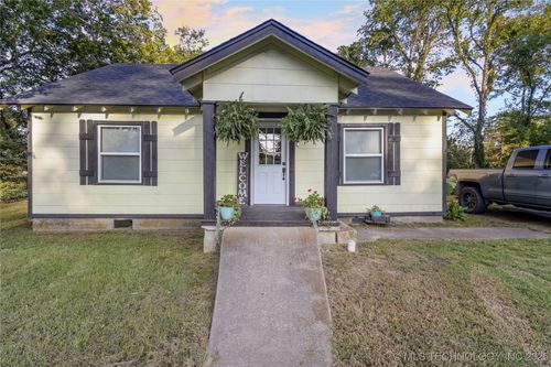 256 N Kentucky Ave, Atoka, OK, 74525-3043 | Card Image