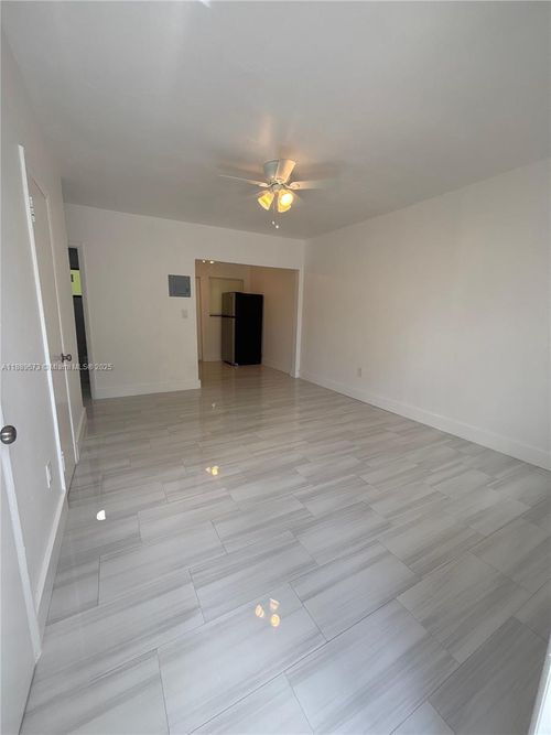 apt-6-671 Sw 7th St, Miami, FL, 33130-3337 | Card Image